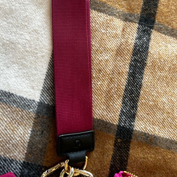 Lululemon Dual Pouch Wristlet- sold out colour - Picture 5 of 6
